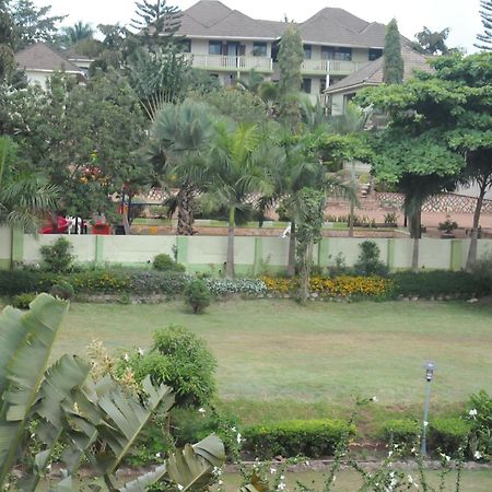 Arch Apartments And Hotel Kampala Exterior foto